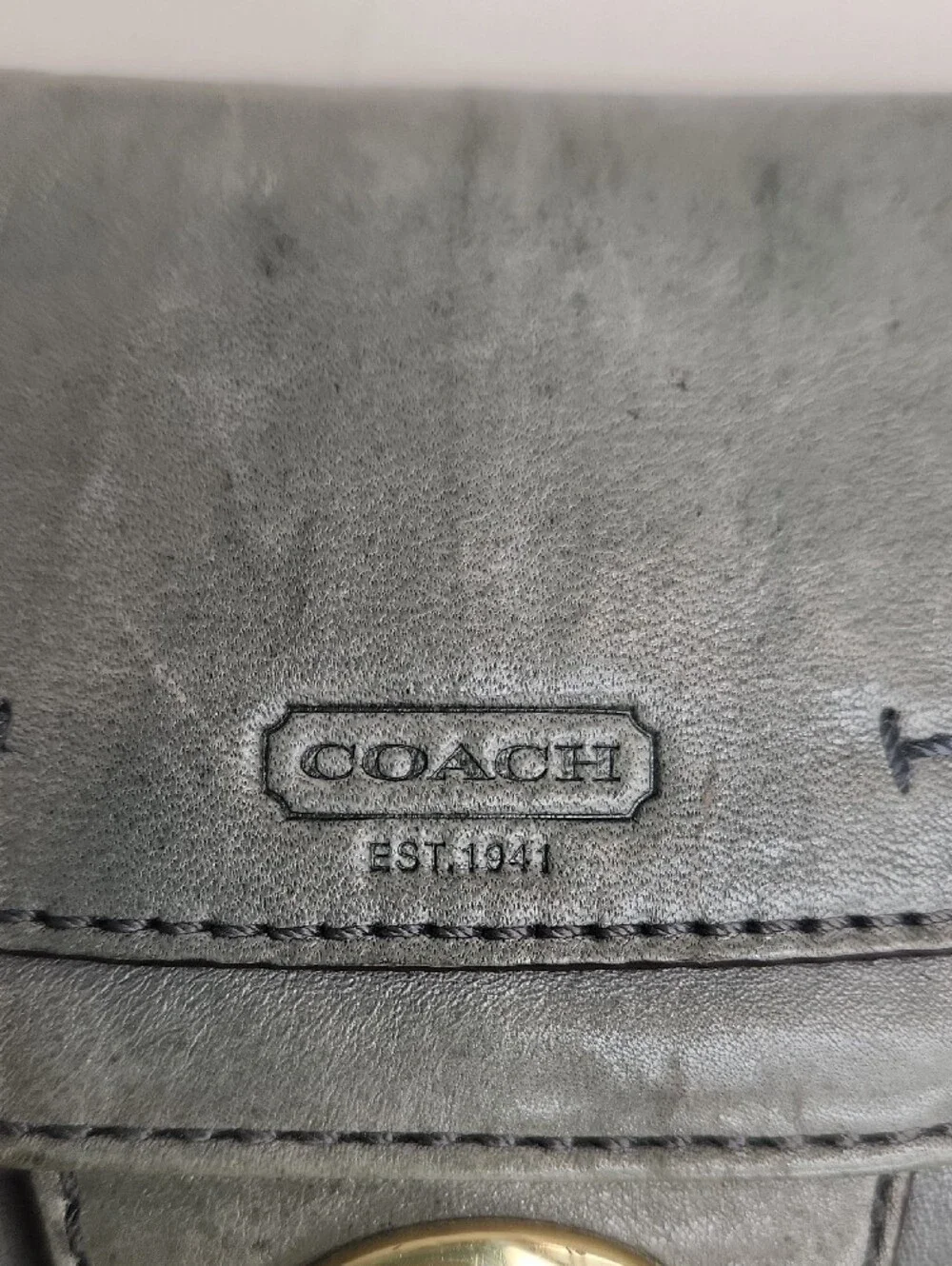 Coach light Gray Leather Turnlock Shoulder Bag Gold Hardware Classic Small Purse - Picture 3 of 13
